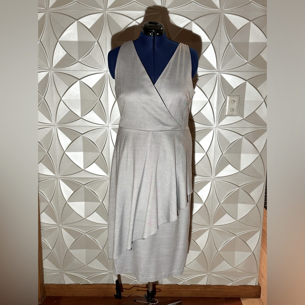 Side zip dress
